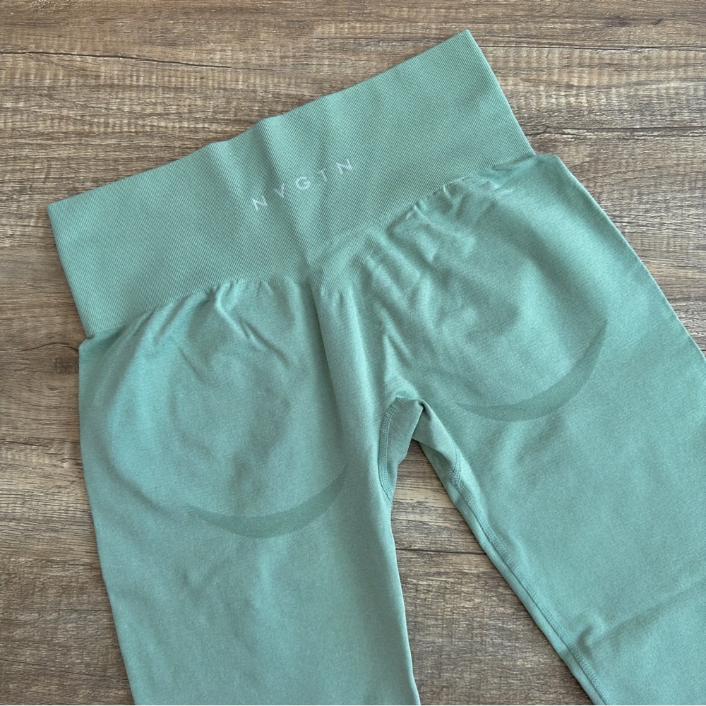 NVGTN - Sage Green Contour Seamless Leggings